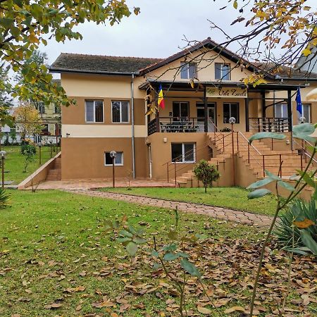 Vila Zuela Buzias Luaran gambar